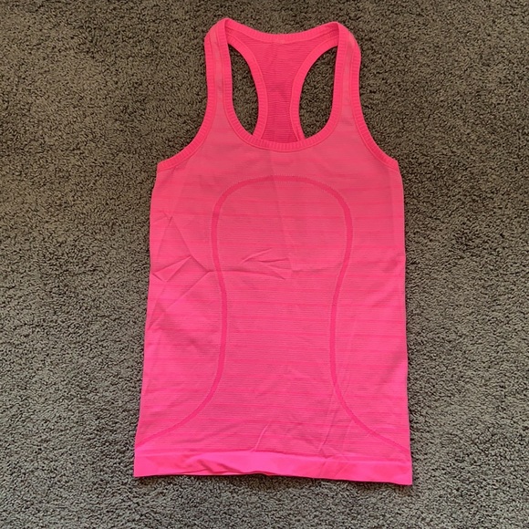 Lululemon Tank - Picture 2 of 6